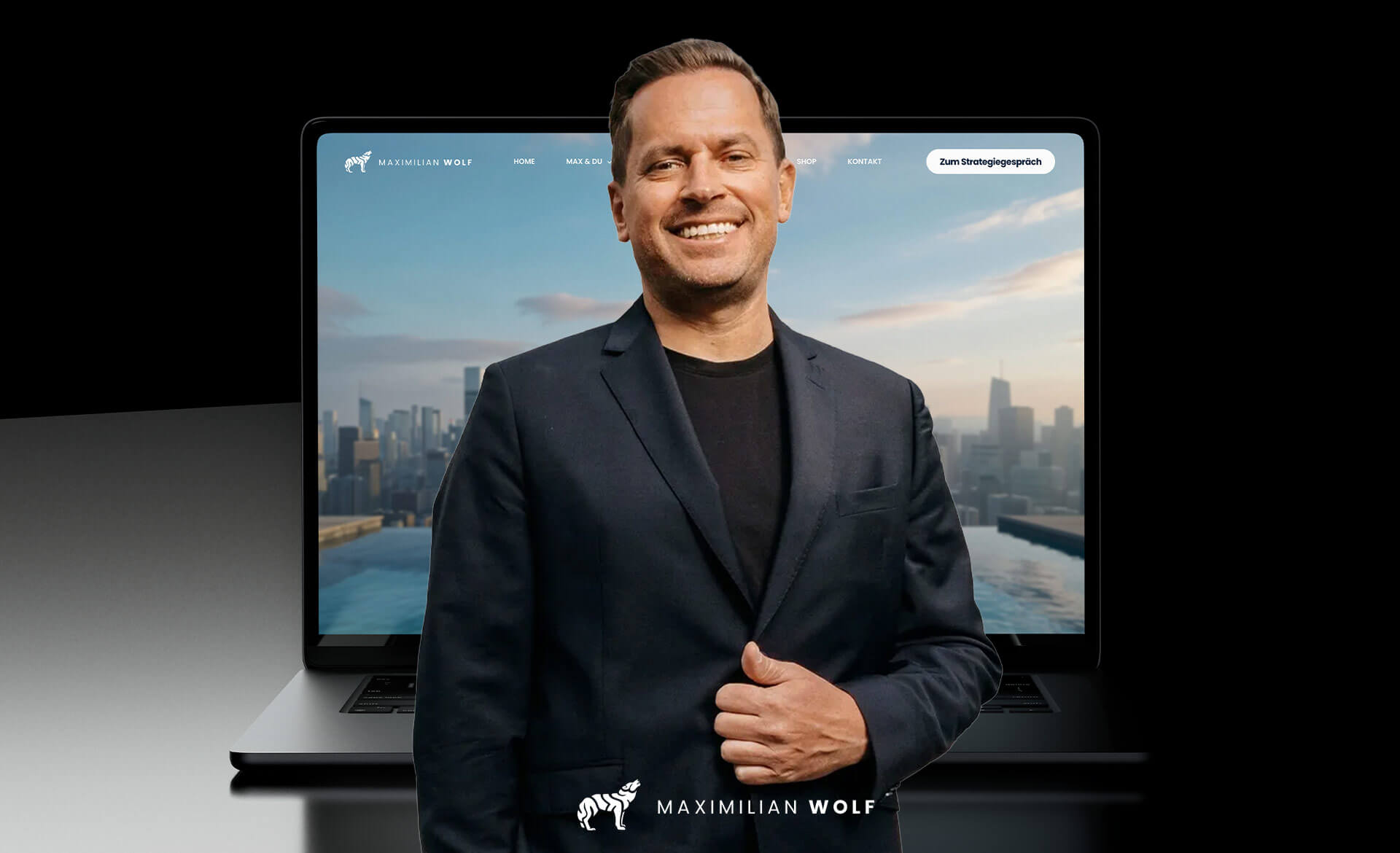 Maximilian Wolf vor seiner neuen Personal Branding Website – modernes Webdesign für Coaches