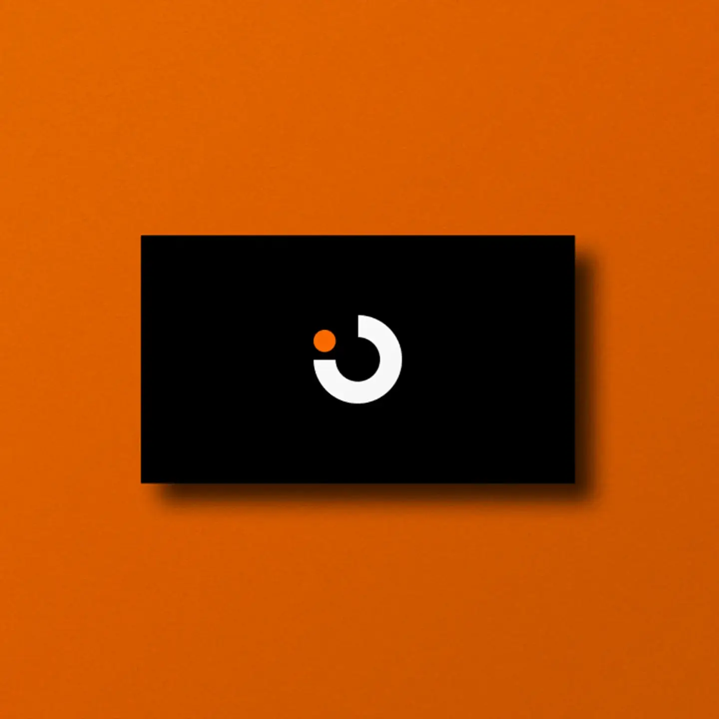 Erster Logoentwurf von ibrand Design als Grundlage für die Entwicklung einer individuellen Markenidentität.