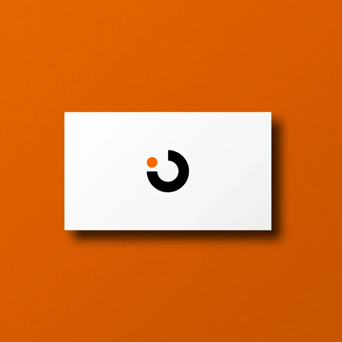 Erster Logoentwurf von ibrand Design als Grundlage für die Entwicklung einer individuellen Markenidentität.